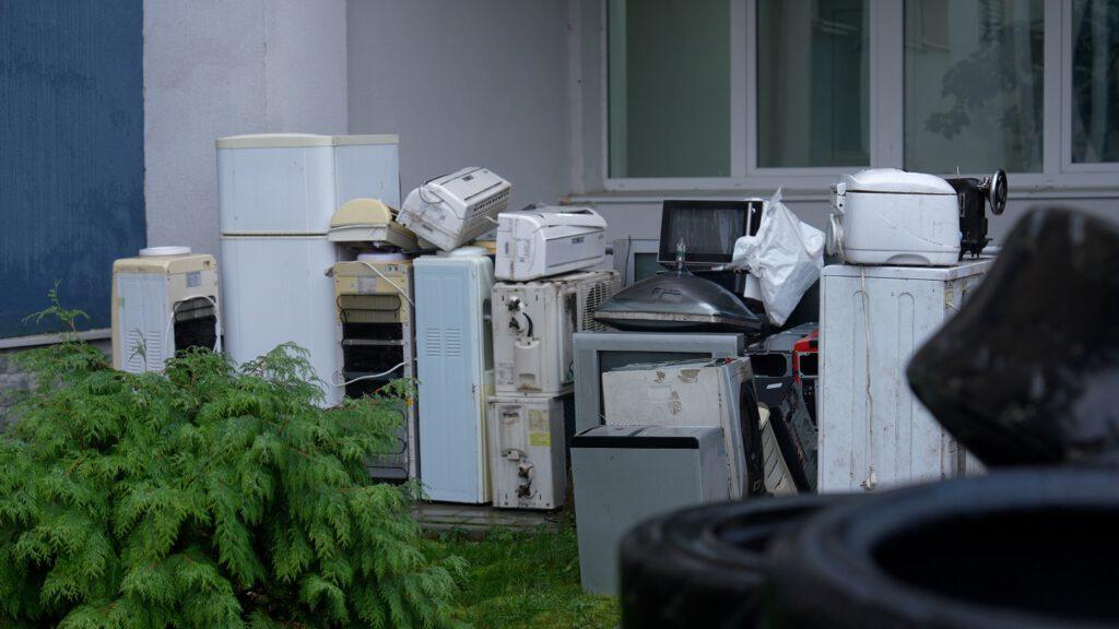 Mobilizare națională pentru mediu: elevii au colectat sute de kilograme de deșeuri electrice în cadrul EcoStart