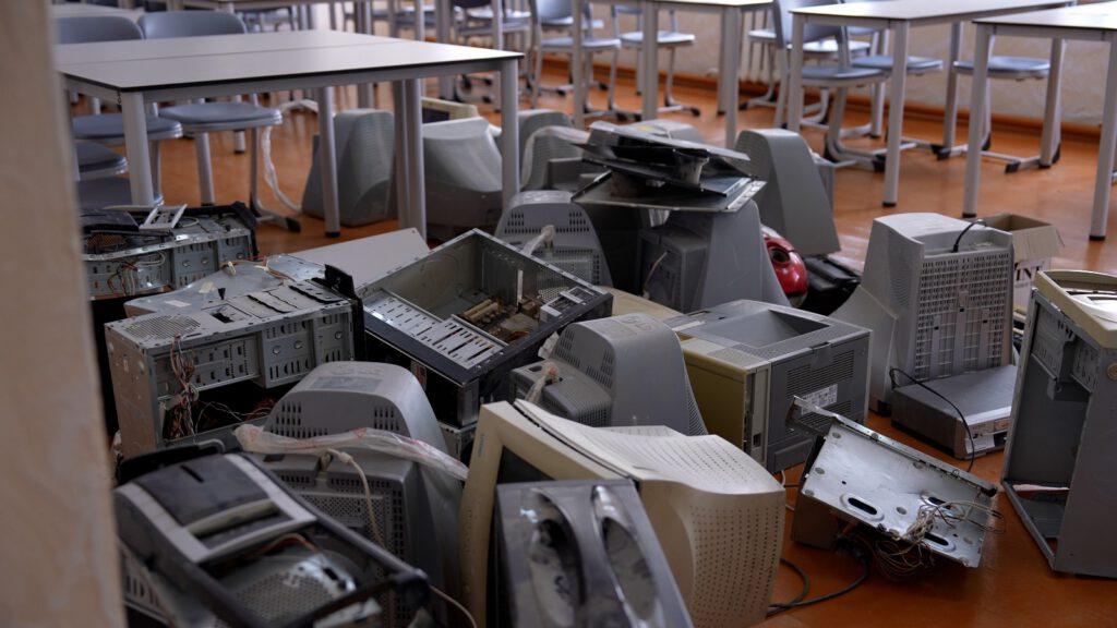Mobilizare națională pentru mediu: elevii au colectat sute de kilograme de deșeuri electrice în cadrul EcoStart