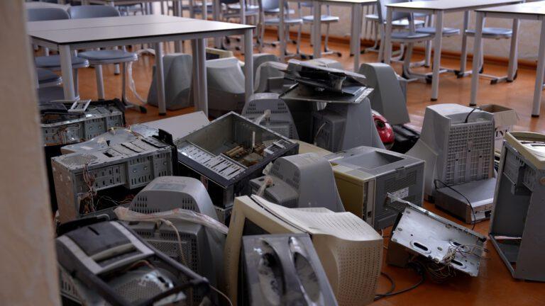 Mobilizare națională pentru mediu: elevii au colectat sute de kilograme de deșeuri electrice în cadrul EcoStart