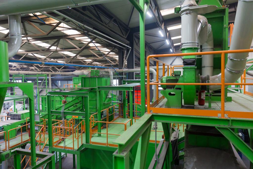 Vizită de lucru la cea mai mare fabrică de reciclare a deșeurilor de echipamente electrice și electronice GreenWEEE International din Buzău, România
